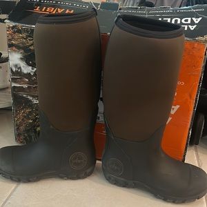 Adult Habit All Weather Rain Snow Brown Boots sz 6 EUC Durable Waterproof Shoes